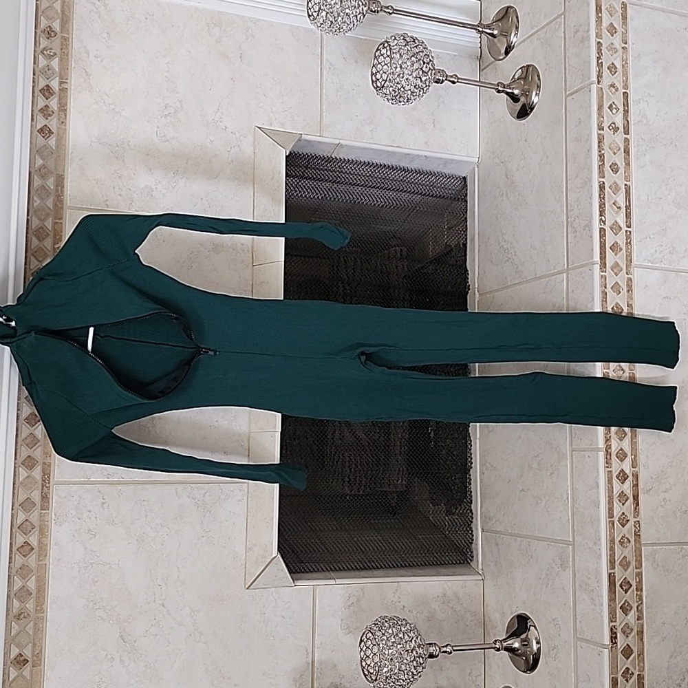 💚 HUNTER GREEN Ribbed Sabrina JUMPSUIT 💚 - Picture 8 of 17